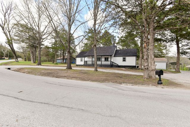 1068 Gobblers Mountain Road, Branson West, MO 65737