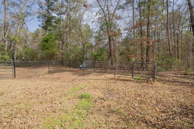 852 Old HWY 80, Hallsville, TX 75650