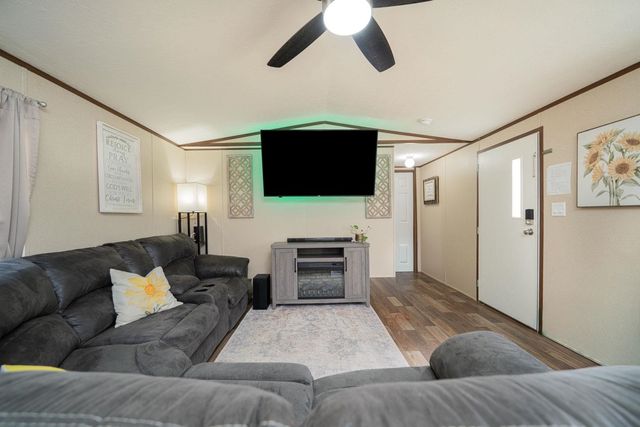 852 Old HWY 80, Hallsville, TX 75650