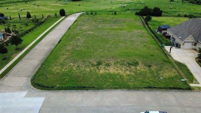 140 Falcon Point Drive, Heath, TX 75032