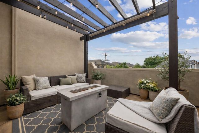 414 Snover Street, Houston, TX 77007