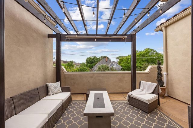 414 Snover Street, Houston, TX 77007