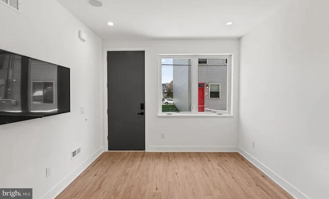 1546 N DARIEN ST, Philadelphia, PA 19122