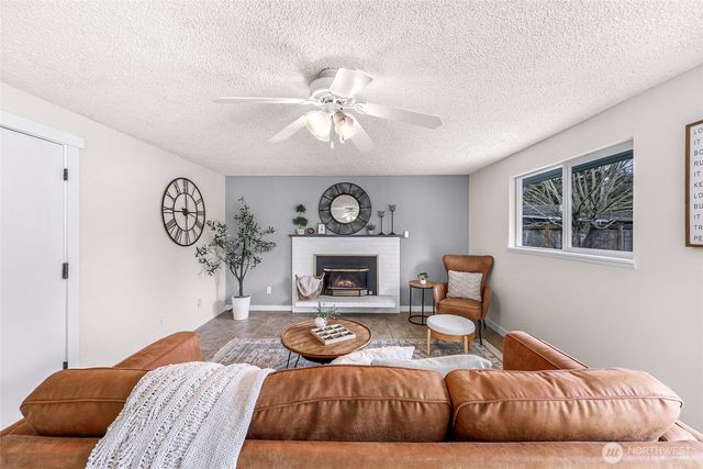 5986 Paradise Dr., Ferndale, WA 98248