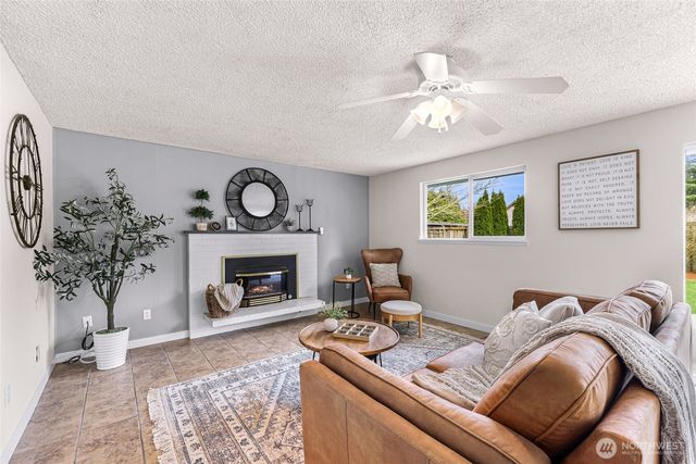 5986 Paradise Dr., Ferndale, WA 98248