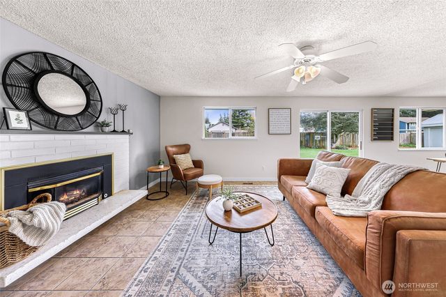 5986 Paradise Dr., Ferndale, WA 98248