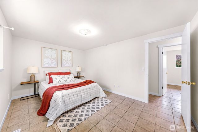 5986 Paradise Dr., Ferndale, WA 98248