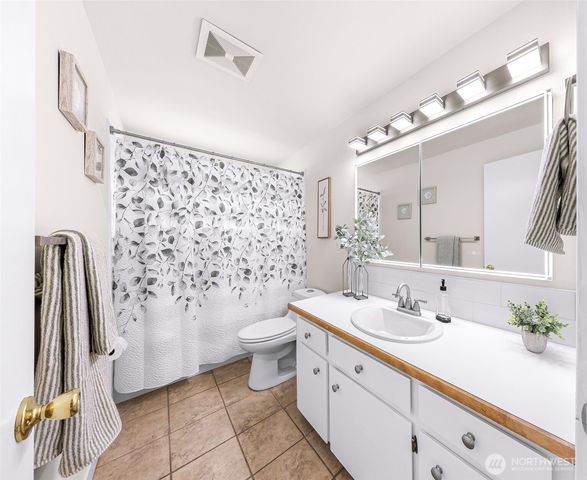 5986 Paradise Dr., Ferndale, WA 98248