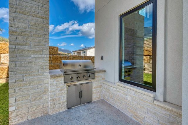 119 Via Roma CT, Horseshoe Bay, TX 78657