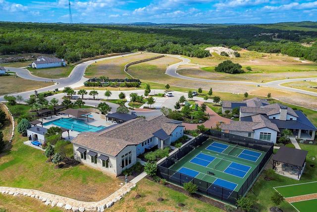119 Via Roma CT, Horseshoe Bay, TX 78657
