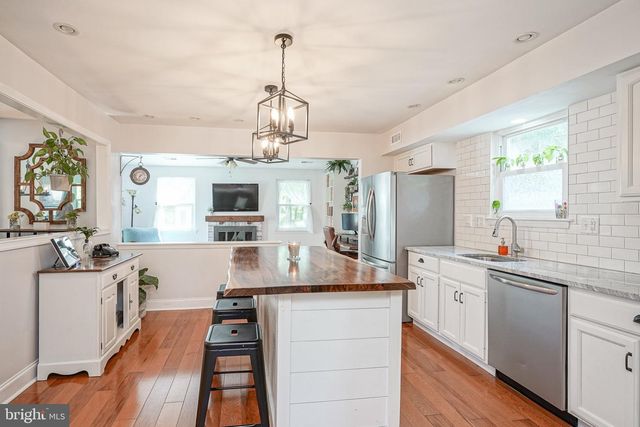 1106 WESTERLY DR, Marlton, NJ 08053