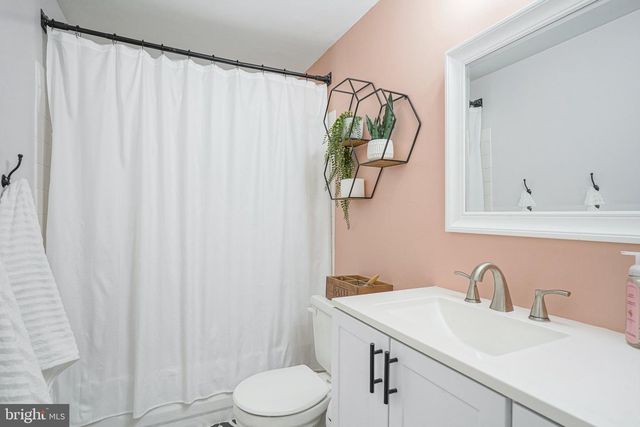 1106 WESTERLY DR, Marlton, NJ 08053