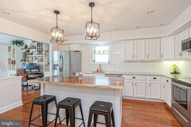 1106 WESTERLY DR, Marlton, NJ 08053