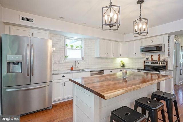 1106 WESTERLY DR, Marlton, NJ 08053