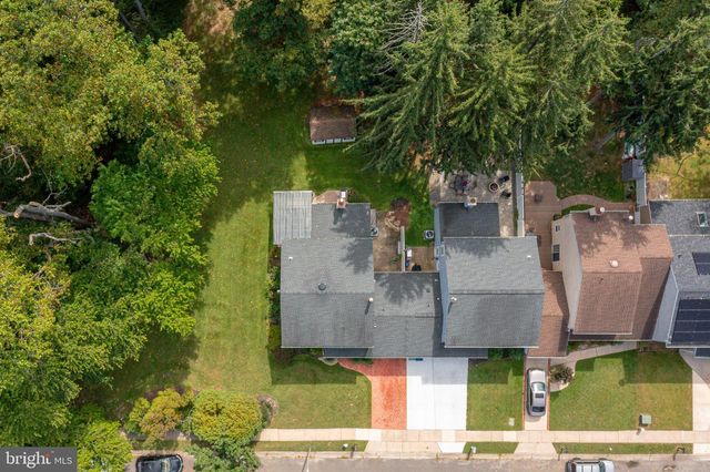 1106 WESTERLY DR, Marlton, NJ 08053