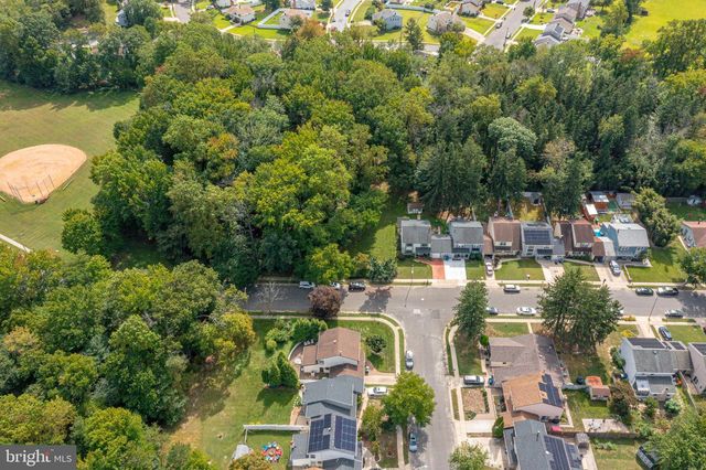 1106 WESTERLY DR, Marlton, NJ 08053