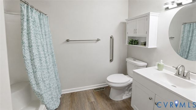 8543 Woodlake Dr, Henrico, VA 23294