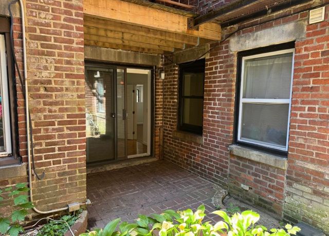 390 Riverway 2, Boston, MA 02115