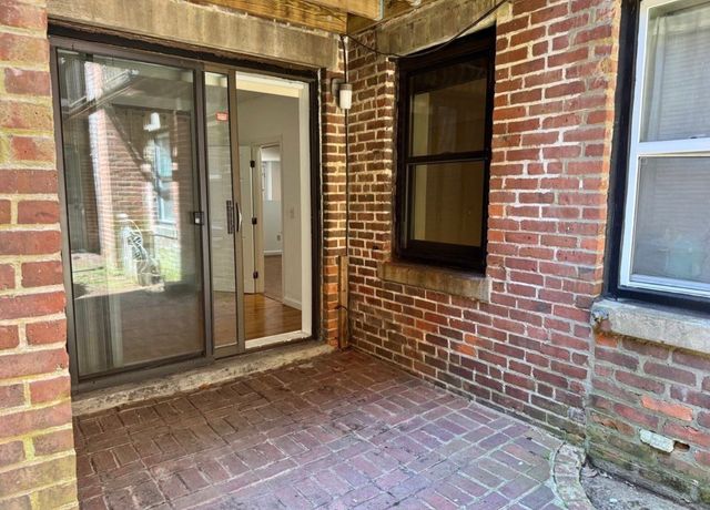 390 Riverway 2, Boston, MA 02115