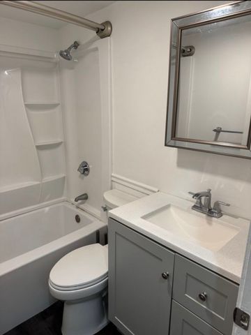 390 Riverway 2, Boston, MA 02115