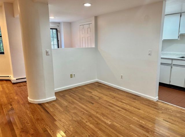 390 Riverway 2, Boston, MA 02115