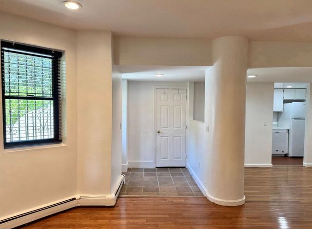 390 Riverway 2, Boston, MA 02115