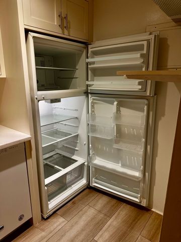 390 Riverway 2, Boston, MA 02115