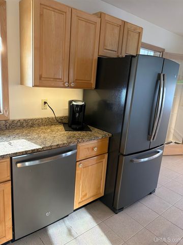 E5420 North Star Road, Ironwood, MI 49938