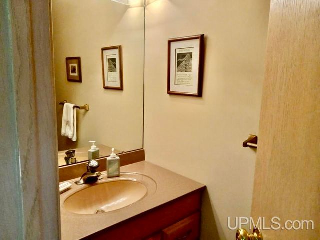 E5420 North Star Road, Ironwood, MI 49938