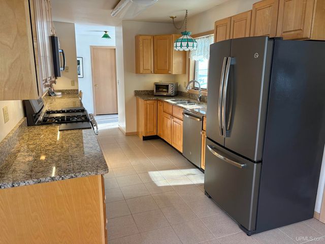 E5420 North Star Road, Ironwood, MI 49938