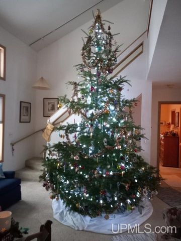 E5420 North Star Road, Ironwood, MI 49938