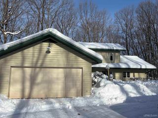 E5420 North Star Road, Ironwood, MI 49938