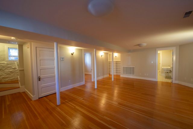 11 Wright St 1, Cambridge, MA 02138