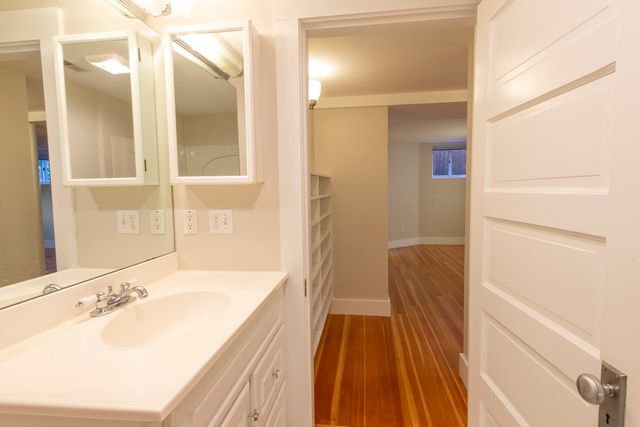 11 Wright St 1, Cambridge, MA 02138