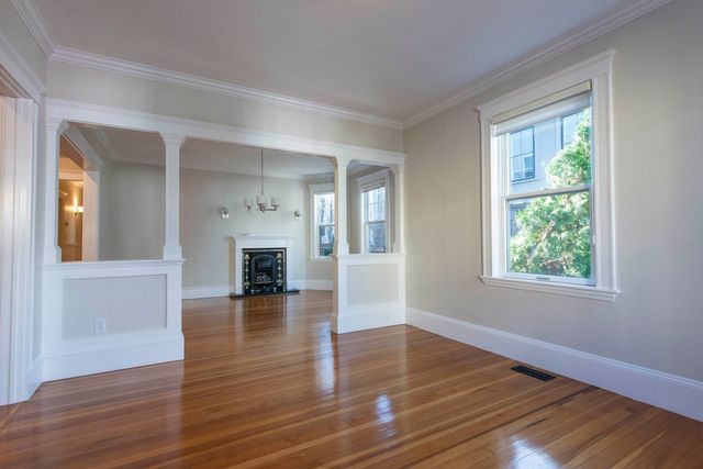 11 Wright St 1, Cambridge, MA 02138