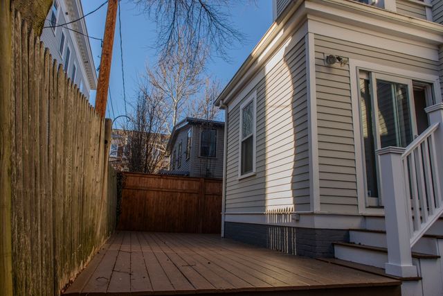11 Wright St 1, Cambridge, MA 02138