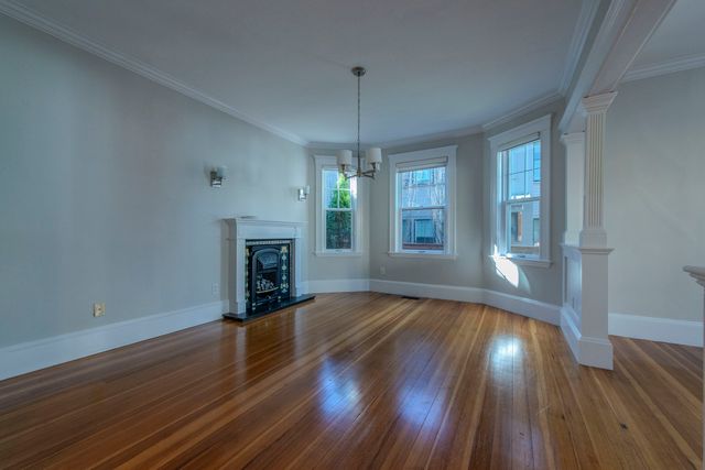 11 Wright St 1, Cambridge, MA 02138