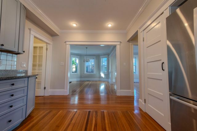 11 Wright St 1, Cambridge, MA 02138