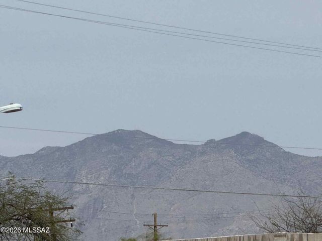 705 W Irvington Road, Tucson, AZ 85714