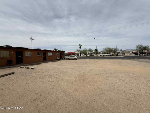 705 W Irvington Road, Tucson, AZ 85714