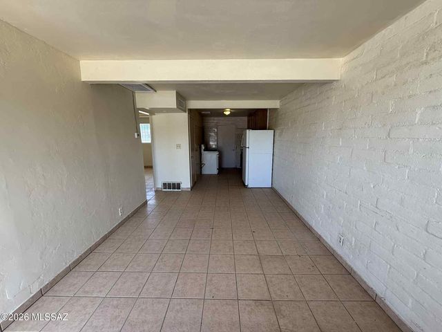 705 W Irvington Road, Tucson, AZ 85714