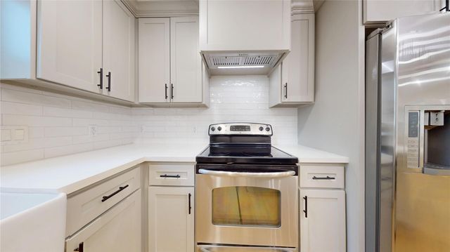 9114 Hueni Road, Houston, TX 77365