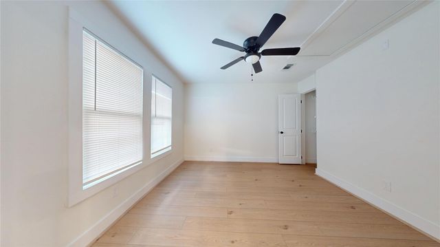 9114 Hueni Road, Houston, TX 77365