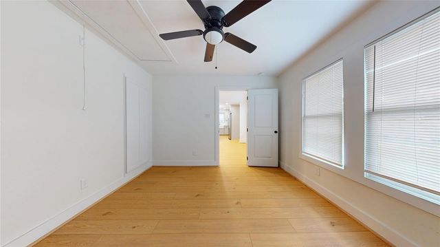 9114 Hueni Road, Houston, TX 77365