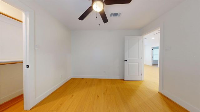 9114 Hueni Road, Houston, TX 77365