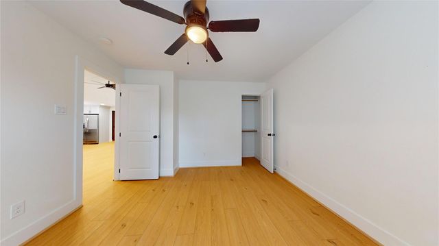 9114 Hueni Road, Houston, TX 77365