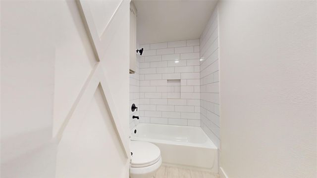 9114 Hueni Road, Houston, TX 77365