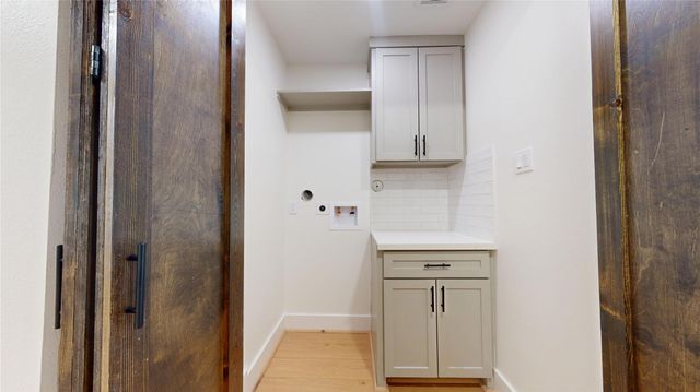 9114 Hueni Road, Houston, TX 77365