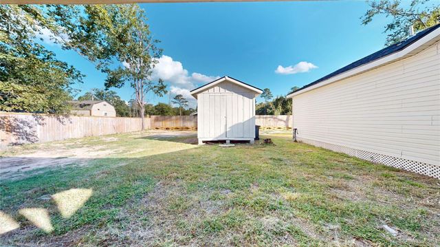 9114 Hueni Road, Houston, TX 77365