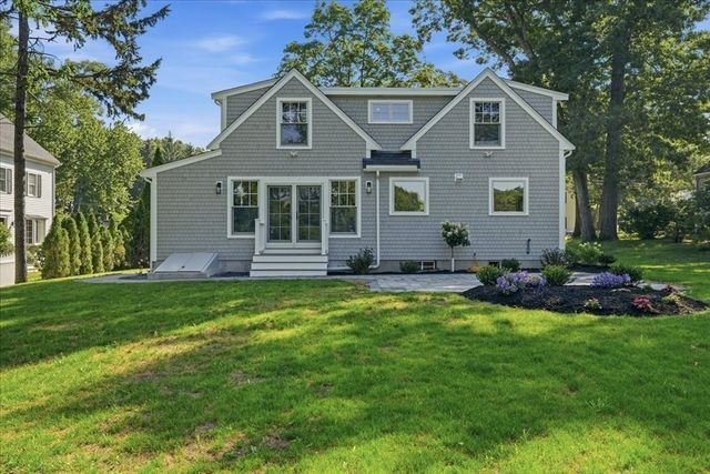 36 Smith Rd, Hingham, MA 02043
